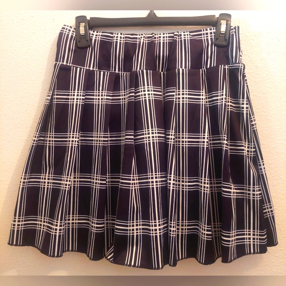 Stylish Black and White Plaid Mini Skirt